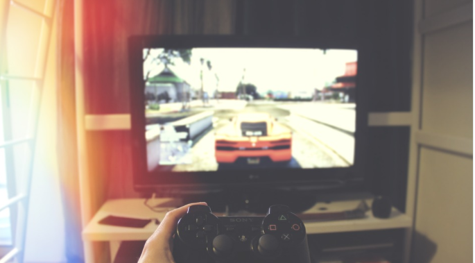 playing computer game
